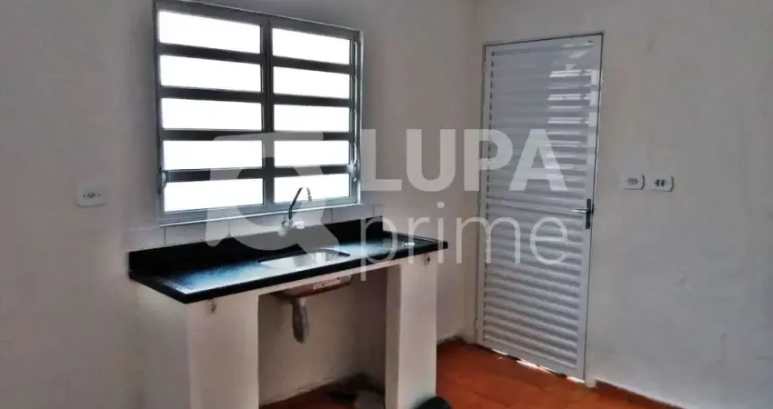 CASA COM 1 QUARTO PARA LOCAÇÃO NO PARQUE EDU CHAVES