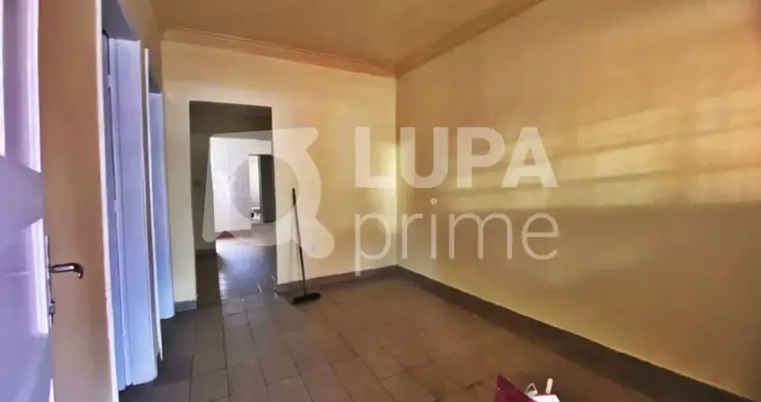 CASA COM 2 QUARTOS E 1 VAGA DE GARAGEM PARA LOCAÇÃO NO PARQUE EDU CHAVES