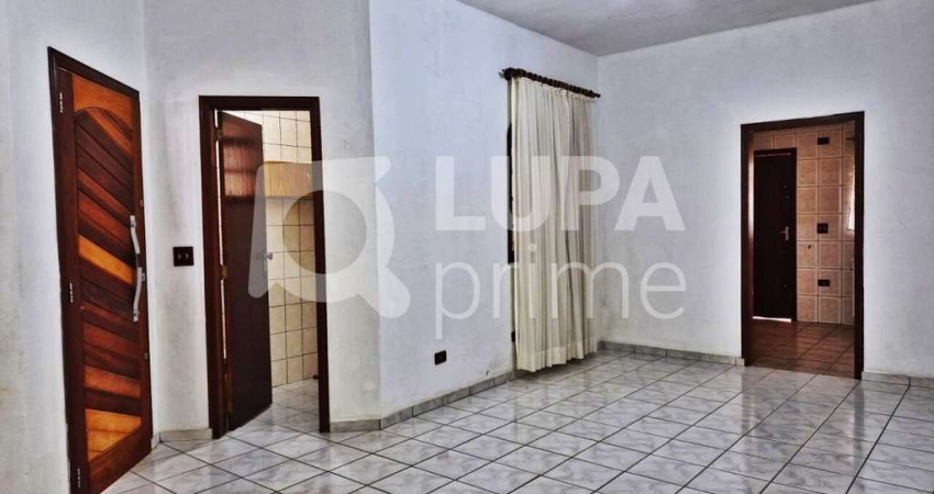 CASA COM 2 QUARTOS E 1 VAGA DE GARAGEM PARA LOCAÇÃO NA ÁGUA FRIA
