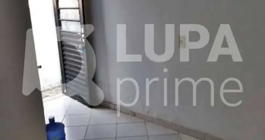 CASA COM 1 QUARTO PARA LOCAÇÃO NO JAÇANÃ