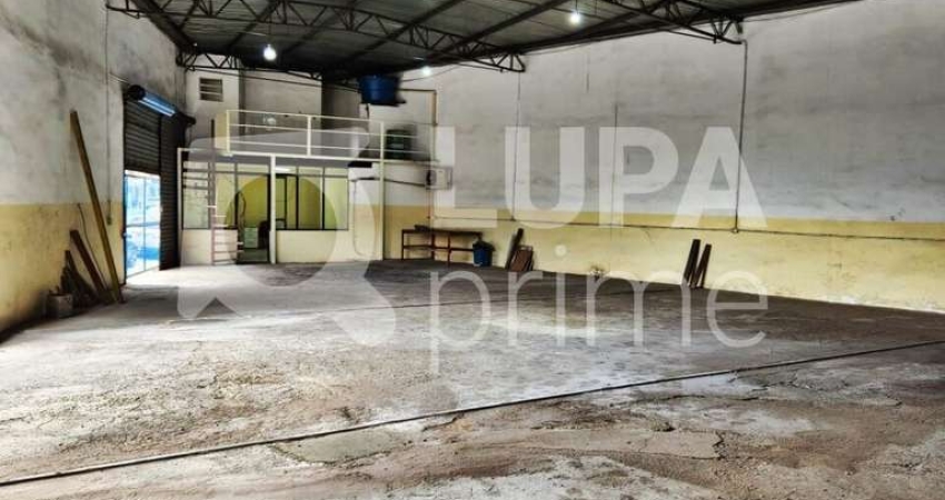 GALPÃO COMERCIAL COM 320M² PARA LOCAÇÃO EM GUARULHOS