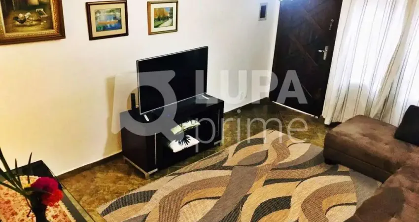 CASA COM 2 QUARTOS E 2 VAGAS DE GARAGEM À VENDA NA PARADA INGLESA