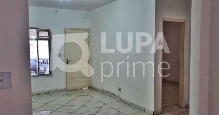 CASA COM 2 QUARTOS E 2 VAGAS DE GARAGEM À VENDA NA VILA NOVA CURUÇÁ