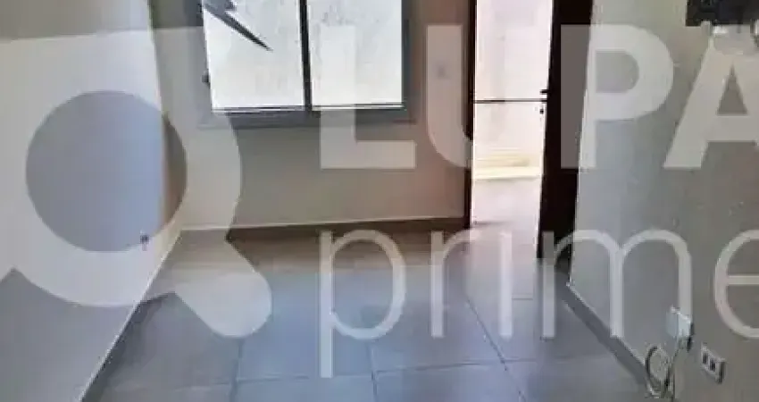 CASA COM 2 SUITES E 1 VAGA DE GARAGEM PARA LOCAÇÃO NA VILA GUSTAVO