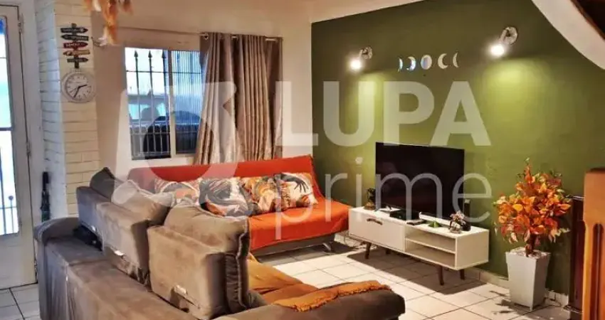 CASA COM 3 QUARTOS E 1 VAGA DE GARAGEM À VENDA EM SANTANA