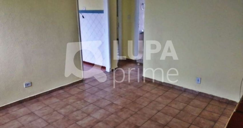 Casa com 2 quartos para alugar na Avenida das Cerejeiras, 930, Vila Maria, São Paulo