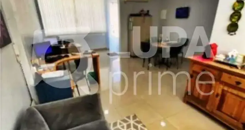 CASA COM 3 QUARTOS E 2 VAGAS DE GARAGEM À VENDA NA VILA CARRÃO