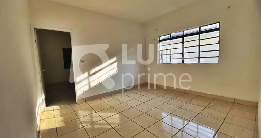 CASA COM 1 QUARTO E 2 VAGAS DE GARAGEM PARA LOCAÇÃO NA VILA MARIA ALTA
