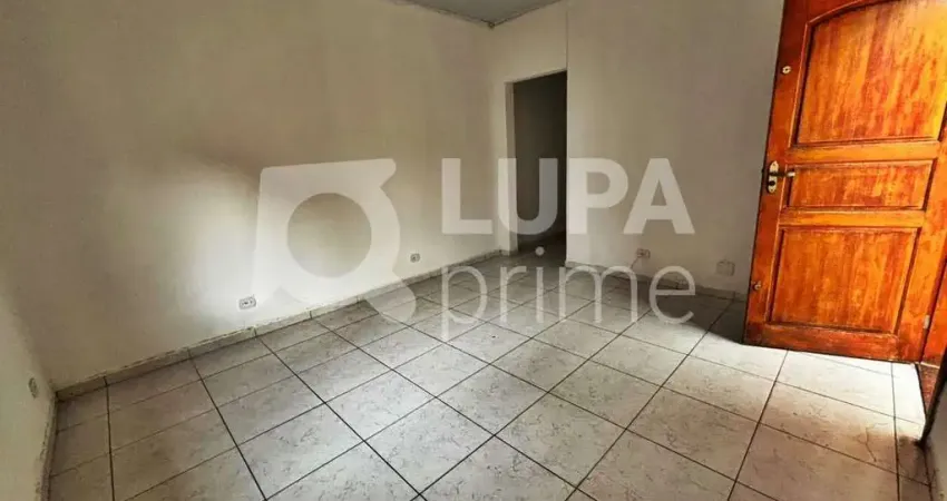 CASA COM 5 QUARTOS E 2 VAGAS DE GARAGEM PARA LOCAÇÃO NO TATUAPÉ