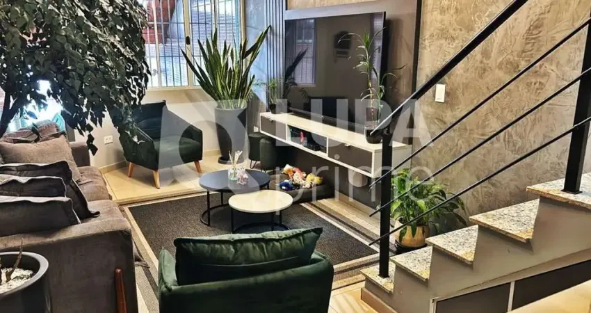CASA COM 3 QUARTOS E 2 VAGAS DE GARAGEM À VENDA NA VILA MARIA ALTA
