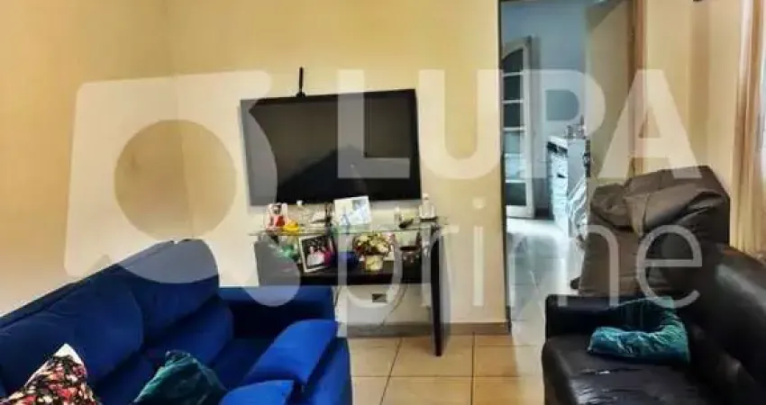 CASA COM 2 QUARTOS E 1 VAGA DE GARAGEM PARA LOCAÇÃO NA PARADA INGLESA