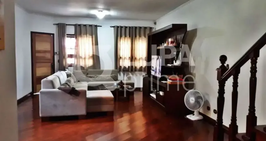 CASA COM 3 QUARTOS E 3 VAGAS DE GARAGEM À VENDA NO JAÇANÃ