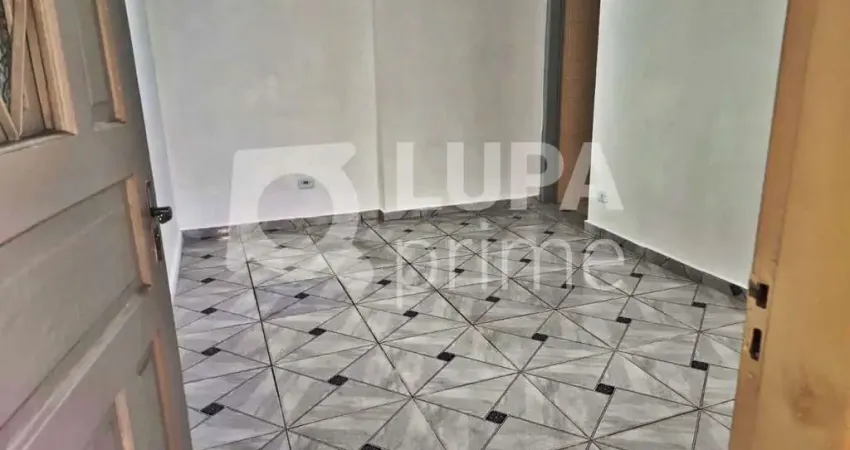 Casa com 2 quartos para alugar na Rua Samurais, 461, Vila Maria Alta, São Paulo