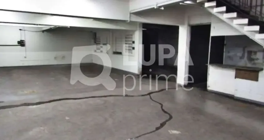 Barracão / Galpão / Depósito à venda na Rua Piratininga, 500, Brás, São Paulo