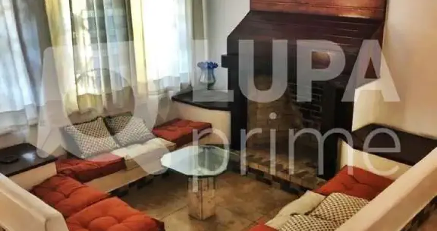 Casa com 3 quartos e 4 vagas de garagem à venda no jardim guança