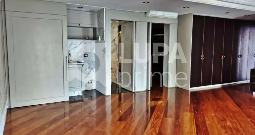 Apartamento com 4 quartos e 8 vagas de garagem à venda em santana