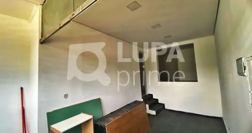 Ponto comercial para alugar na Avenida João Simão de Castro, 24, Vila Sabrina, São Paulo