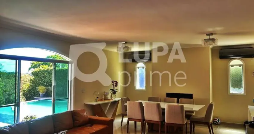 Casa em condomínio fechado com 4 quartos à venda na Alameda das Gaivotas, 30, Alpes da Cantareira, Mairiporã