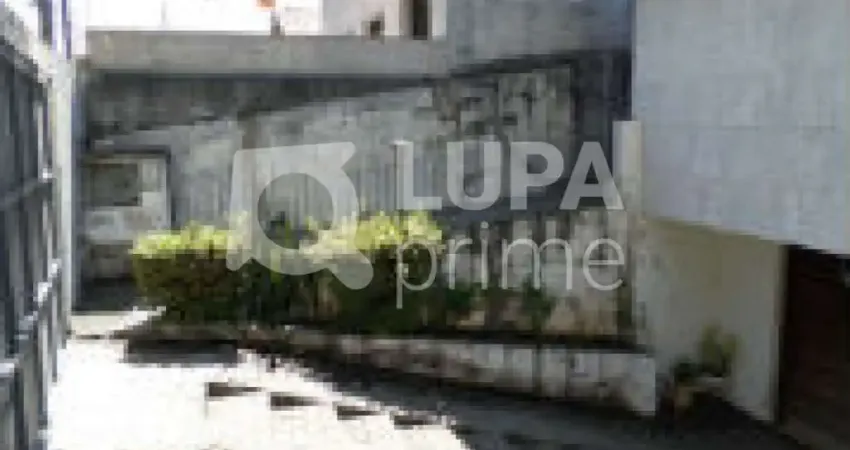SOBRADO COM 4 QUARTOS,5 VAGAS 340M² PARA VENDA NO JARDIM GUAPIRA
