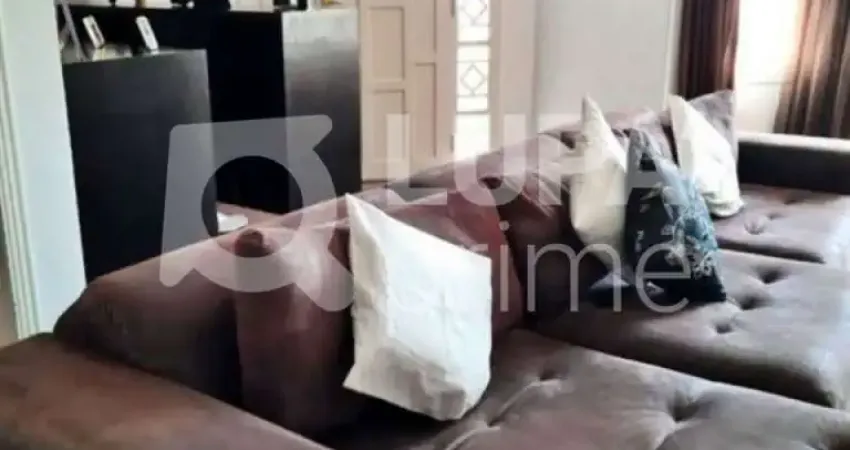 SOBRADO COM 04 QUARTOS PARA VENDA, 370 M², PERTO DO METRO TUCURUVI