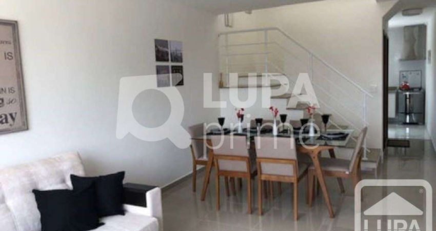 SOBRADO COM 3 QUARTOS E 2 VAGAS PARA VENDA NA VILA MATILDE