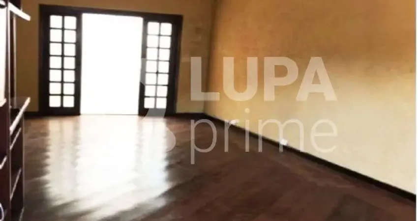 CASA TÉRREA COM 3 QUARTOS E 3 VAGAS DE GARAGEM PARA VENDA AO LADO METRÔ TUCURUVI, SÃO PAULO