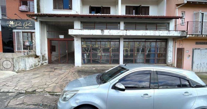 Sobrado com 3 dormitórios à venda, 420 m² por R$ 770.000,00 - Vargas - Sapucaia do Sul/RS