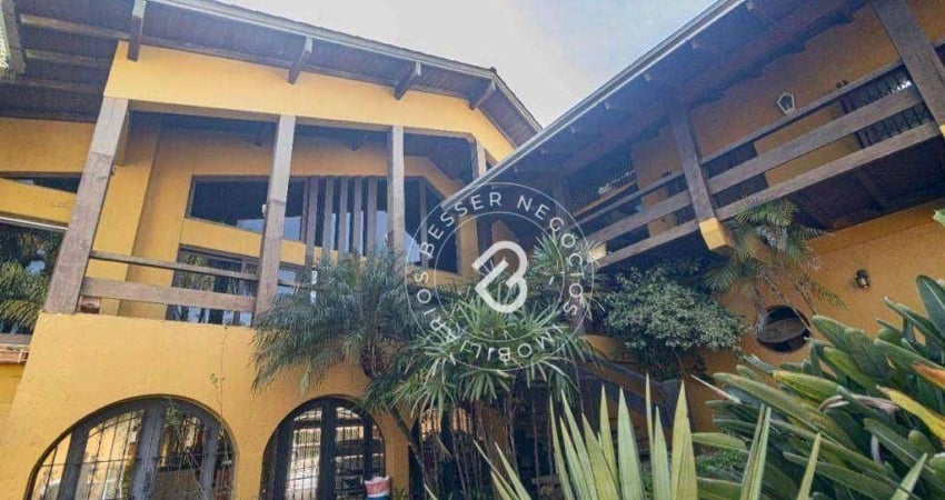 Casa com 6 dormitórios para alugar, 590 m² por R$ 10.470,00/mês - Freitas - Sapucaia do Sul/RS