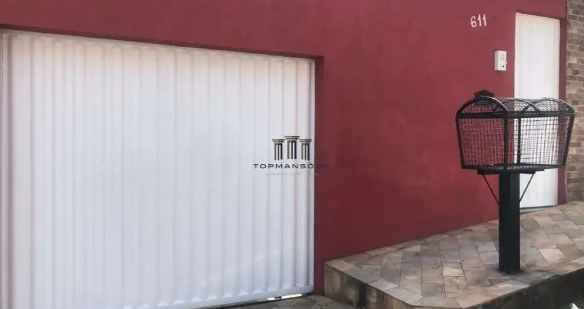 Linda Casa Geminada 3 quartos com suíte e churrasqueira no Bairro Copacabana