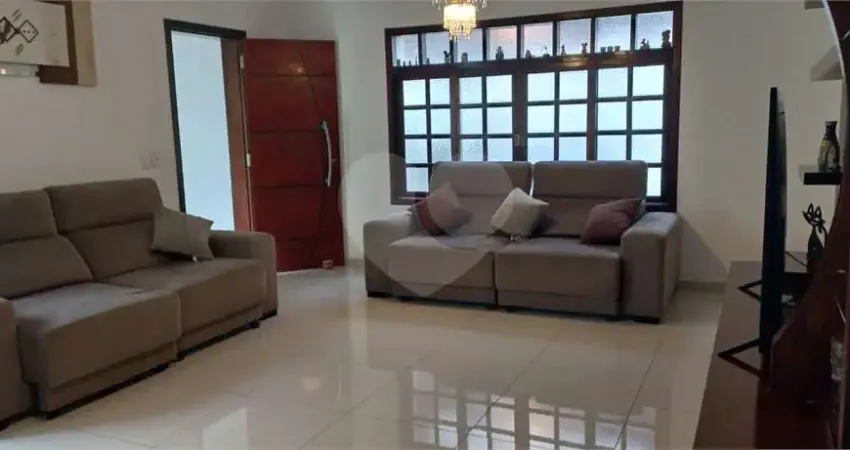 Sobrado com 3 quartos à venda em Vila Ema - SP