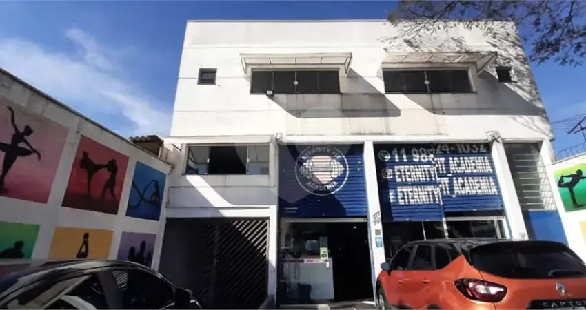 Prédio inteiro à venda em Parque Santa Madalena - SP