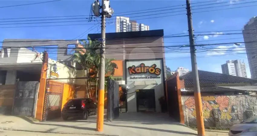 Salão Comercial à venda em Vila Firmiano Pinto - SP