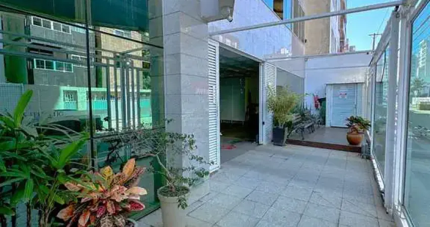 Facilidade e conforto na praia do morro: apartamento com parcelamento exclusivo