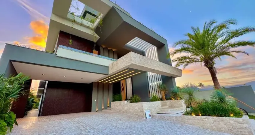 Casa com 10 Suítes à venda por R$ 38.000.000 - Riviera - Bertioga/SP