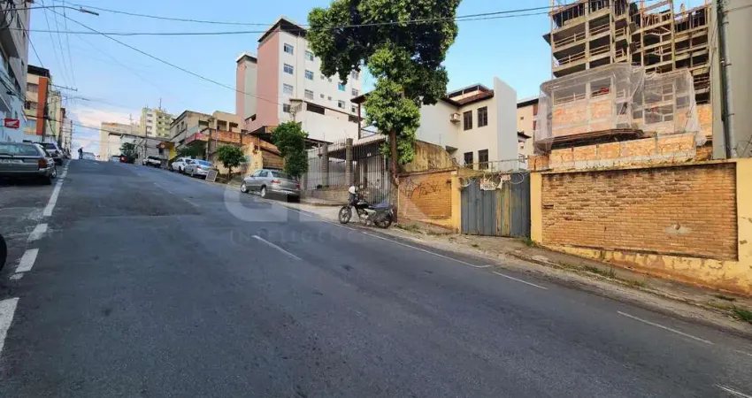 Lote à venda com 427m², rua espírito santo, centro - divinópolis/mg