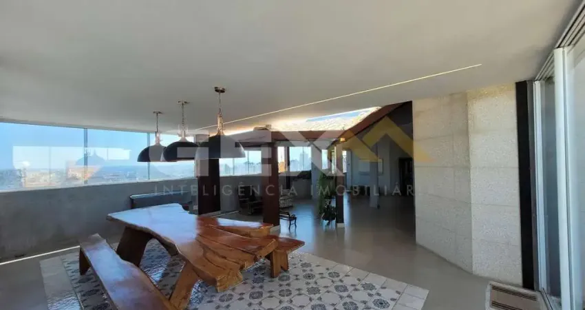 Apartamento cobertura com 02 suítes e 02 vagas livres no bairro Centro