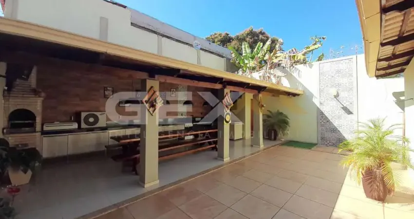 Casa com 5 quartos à venda na Rua Aracaju, 11, Nossa Senhora das Graças, Divinópolis