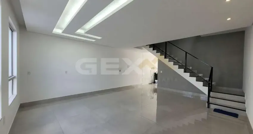 Casa com piscina e espaço gourmet completo no bairro Nações