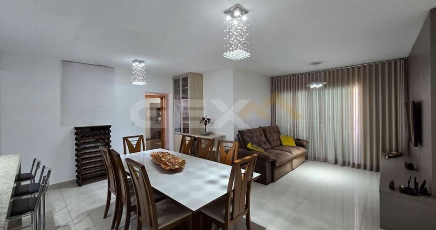 Apartamento à venda no Centro, 3 quartos sendo 1 suíte.