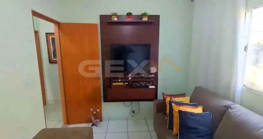 Casa à venda no bairro Fonte Boa, 3 quartos sendo 1 suíte e quintal.