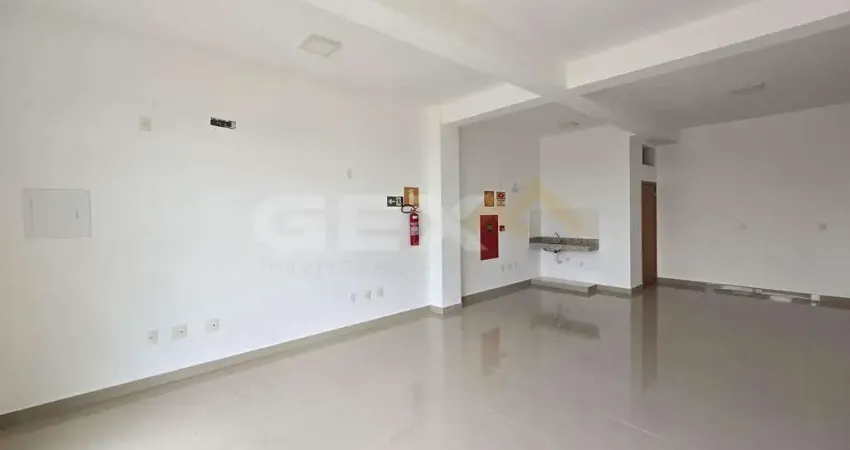 Loja de 47m² com cozinha e banheiro no bairro liberdade
