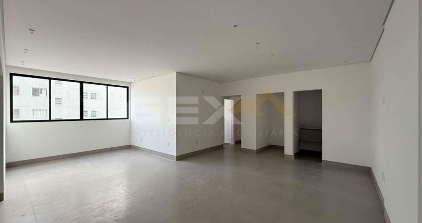 Apartamento à venda no Centro com 3 quartos sendo 1 suíte.