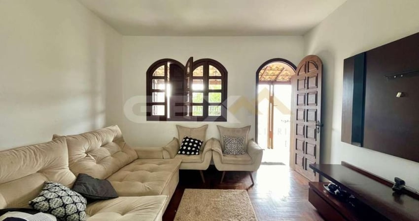 Casa à venda no bairro São Judas, 3 quartos sendo 1 suíte.