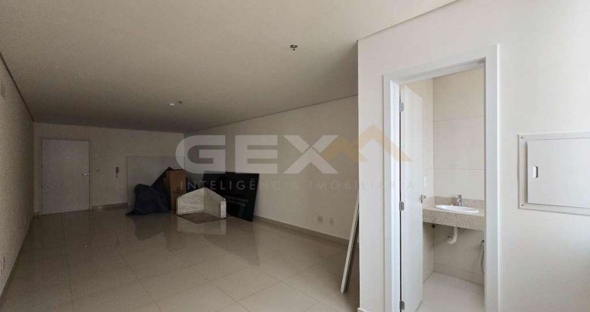 Sala comercial à venda no Centro, com portaria 24h.