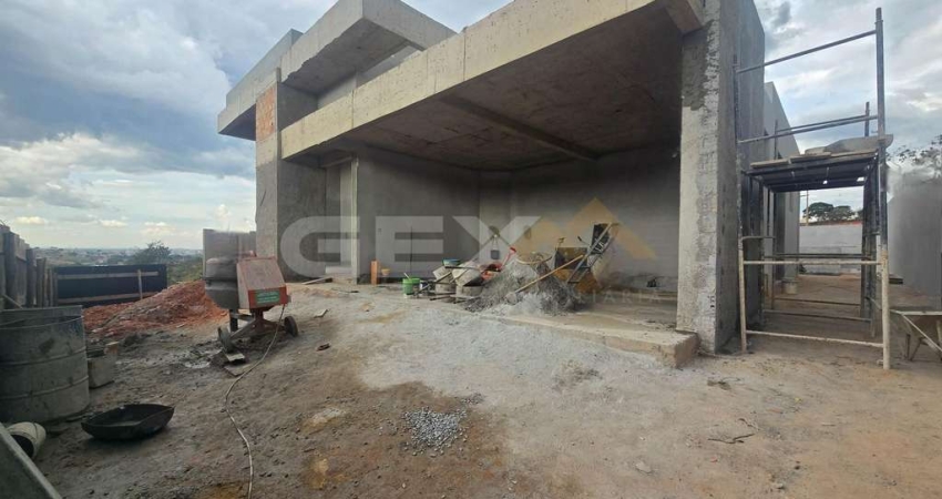 Casa à venda no Condomínio Vistadoro Aquaville, 4 quartos todos sendo suítes.