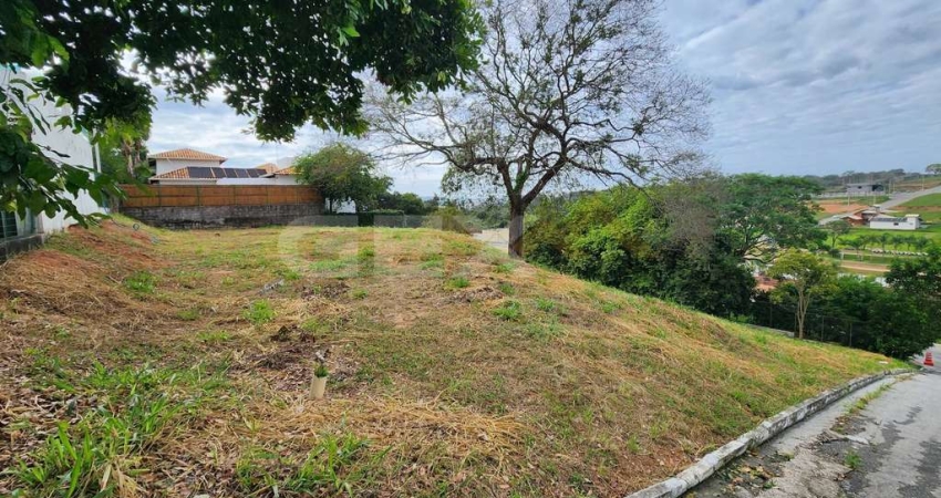 Lote à venda de 600m²  no Condomínio Ville Royalle - Divinópolis/MG