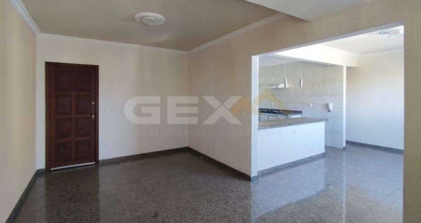 Apartamento à venda no bairro Ipiranga, 3 quartos, 1 suíte e 1 vaga.
