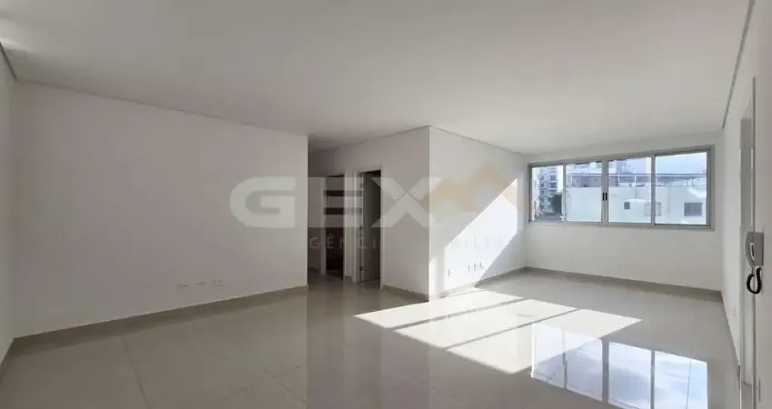 Apartamento à venda no Centro, 3 quartos, 3 suítes e 2 vagas.