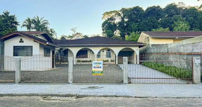 CASA no ATIRADORES com 3 quartos para LOCAÇÃO, 217 m²