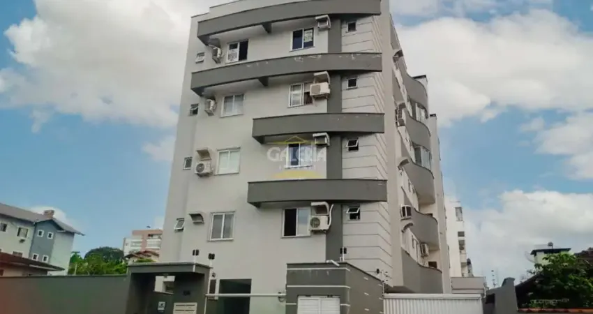 Apartamento com 3 quartos para alugar no Saguaçu, Joinville 